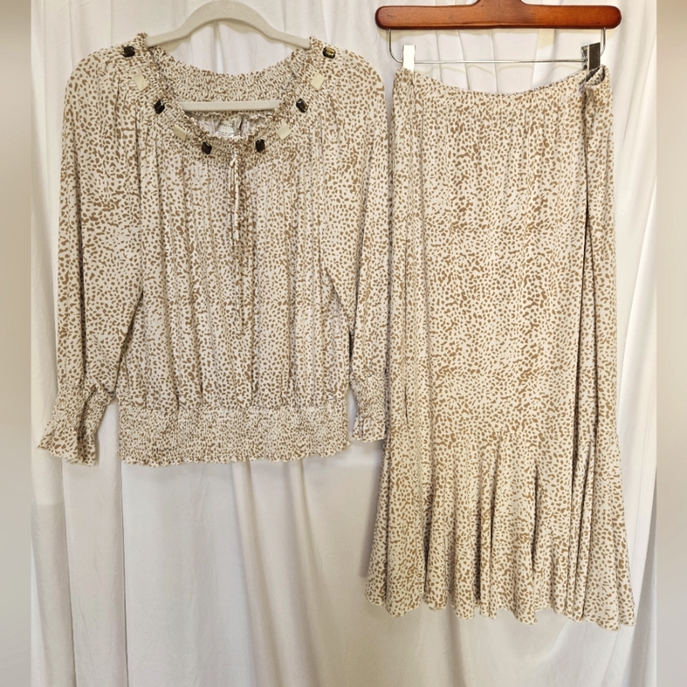 Draper's & Damons Cream/White Relax Fit Maxi Skirt Set. Size PL